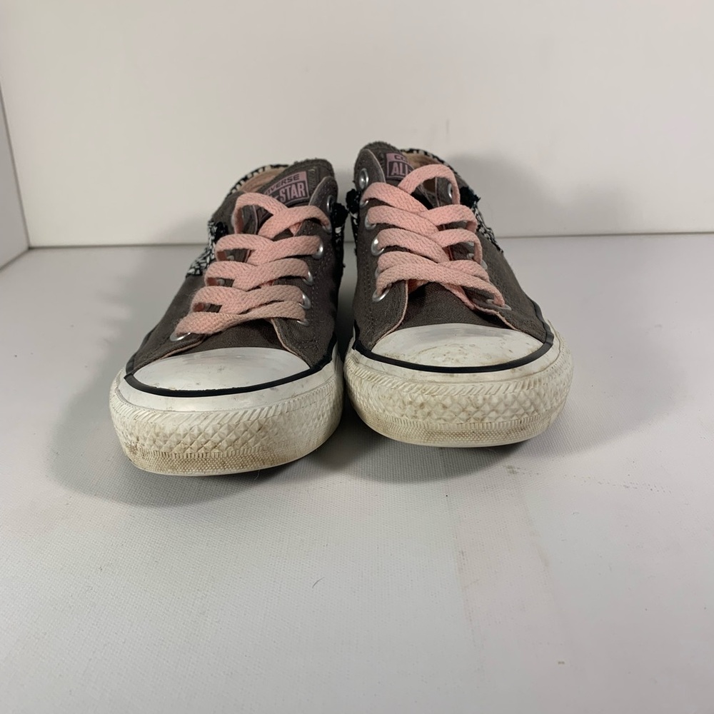 Women’s Converse - Picture 4 of 7